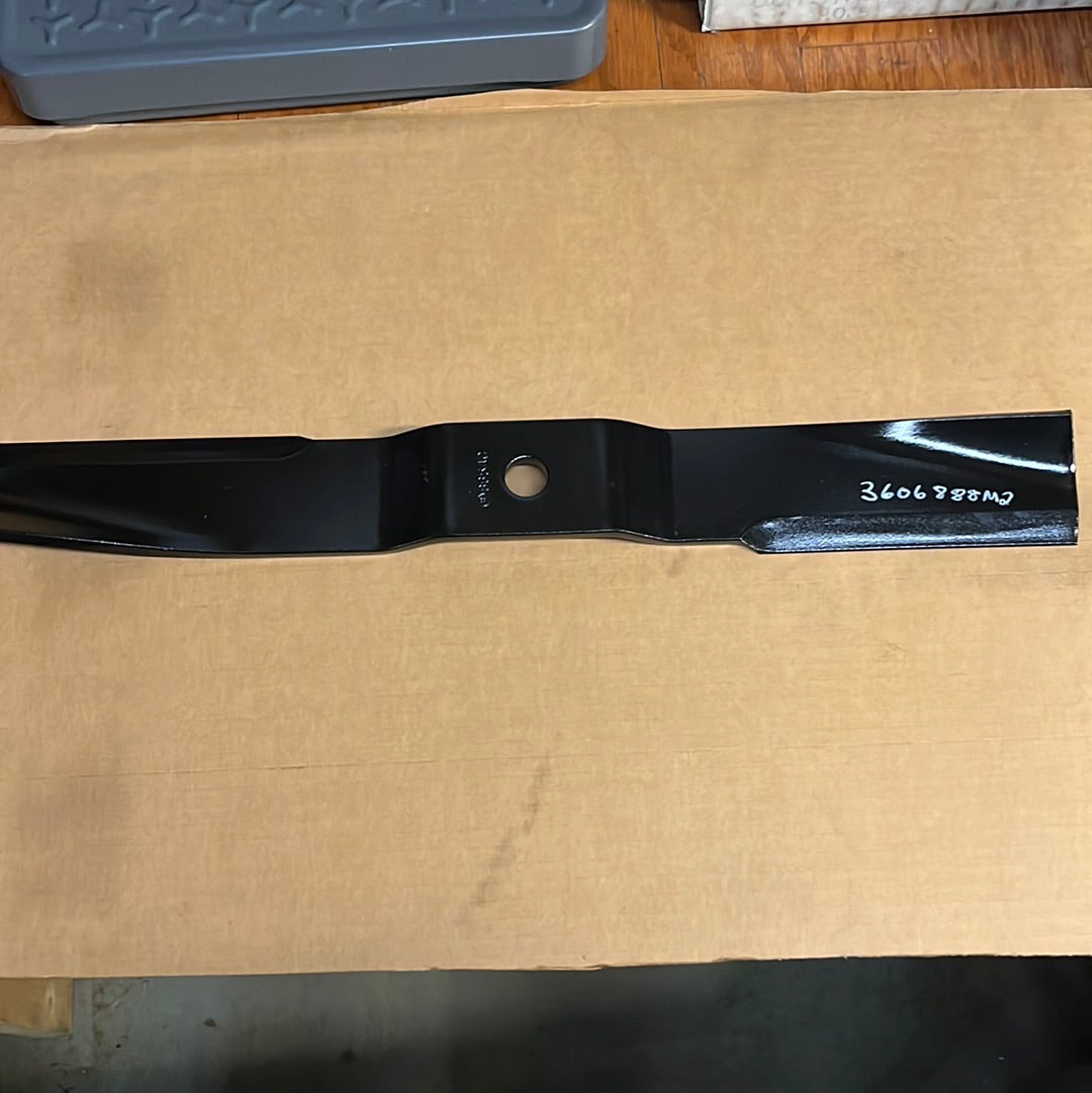 3606888M2 - BLADE-60 X 528 MM - Massey Ferguson