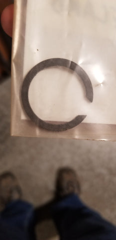 195038M1 RETAINING RING-S.D.: 1.1