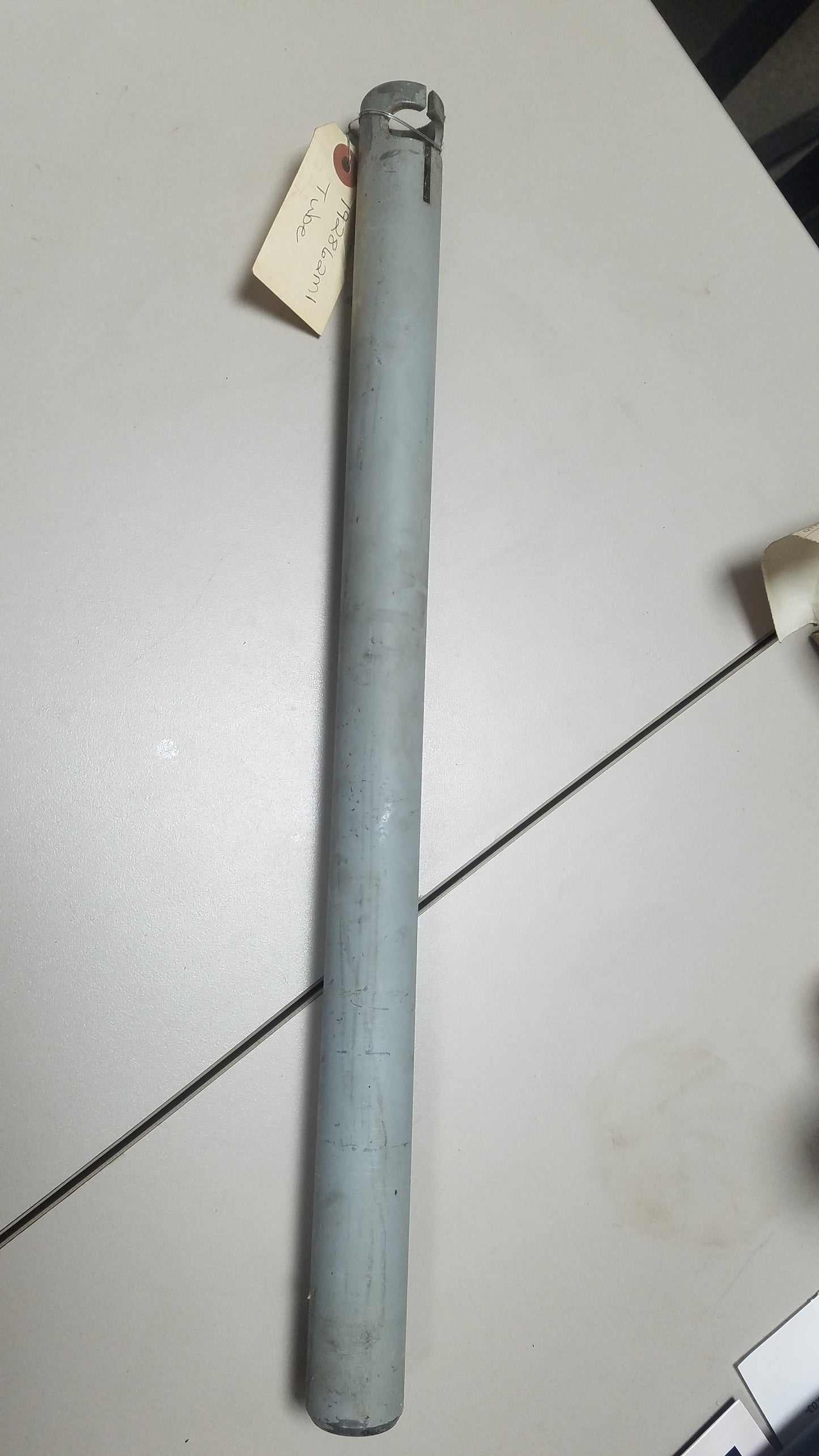 192862M1 Tube