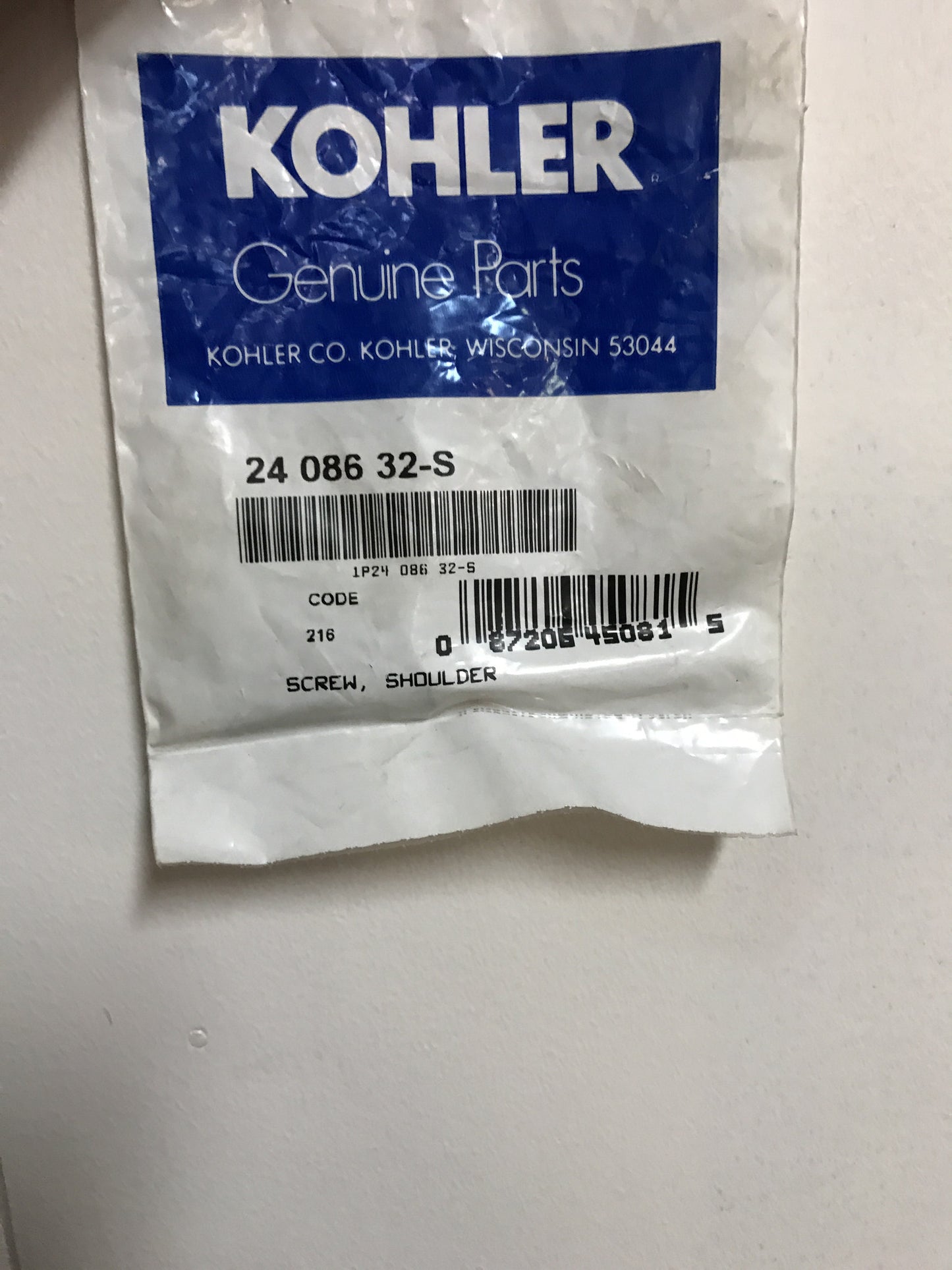 24 086 32 SCREW, SHOULDER