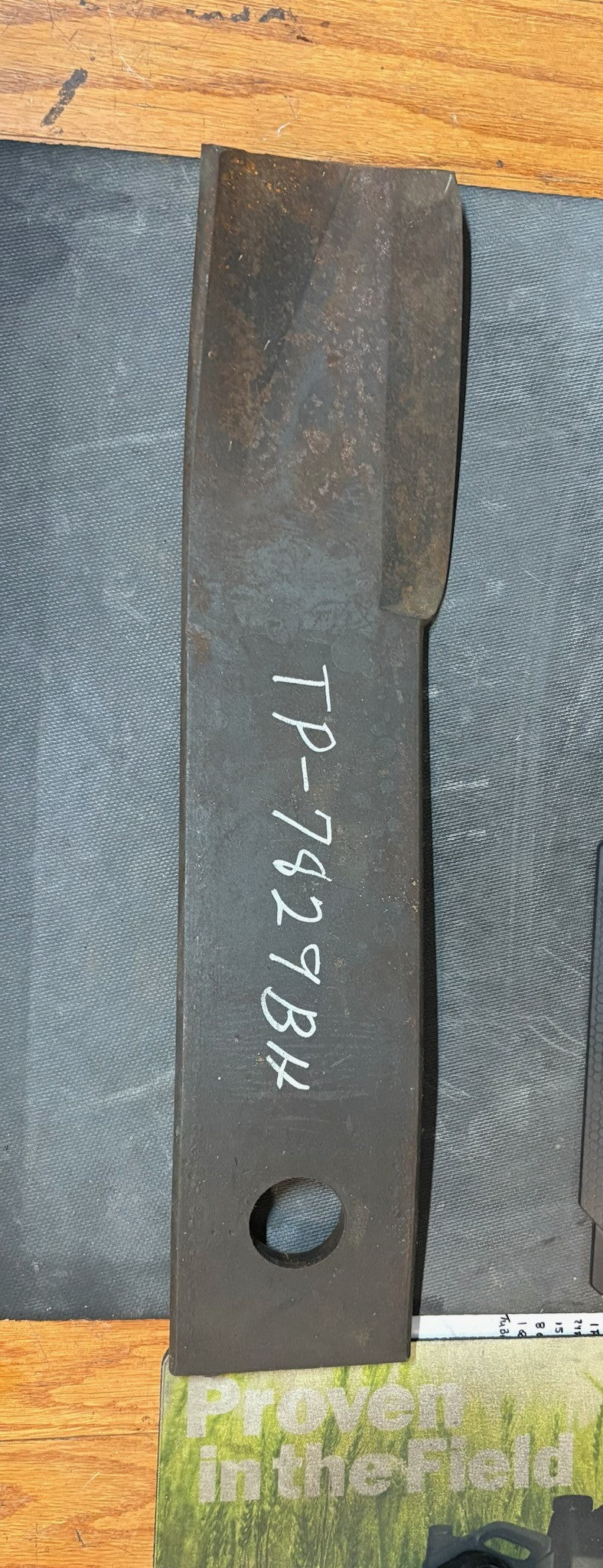 7829BH   ROTARY CUTTER BLADE