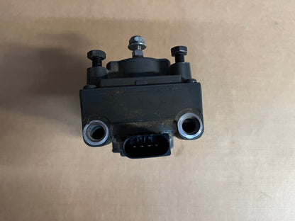 ACP0516000 Actuator Massey Ferguson. USED