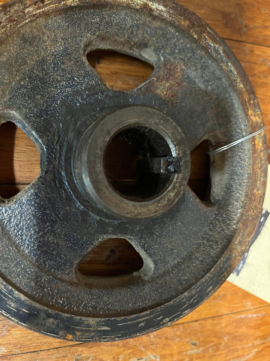 3606964M3 Pulley With Key  Massey Ferguson   USED
