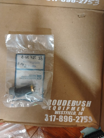 82 755 32-S  DRIVE END CAP