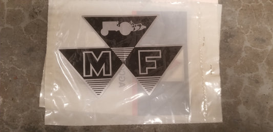 512094M1 - Massey Ferguson - Emblem
