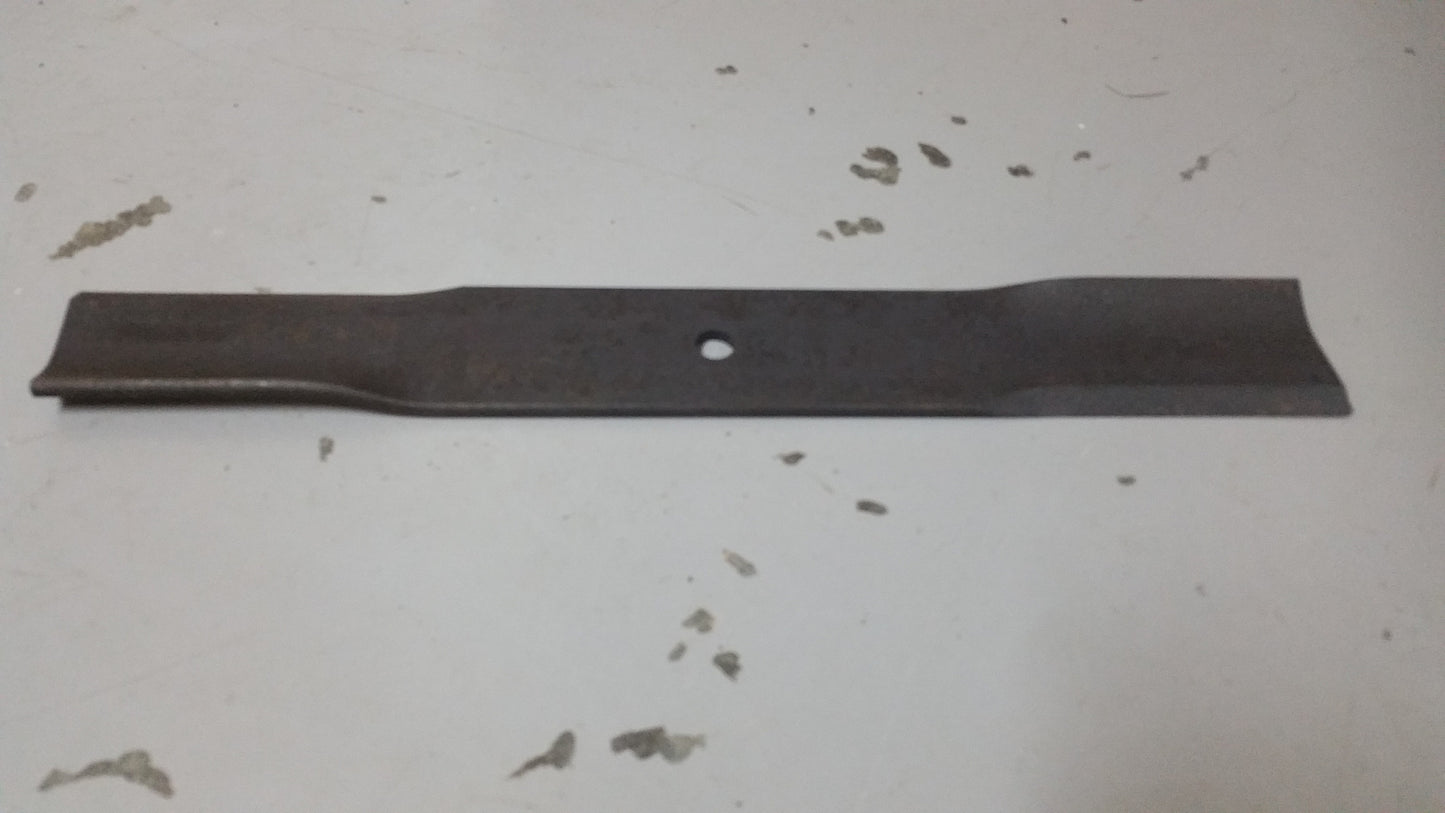 82323 Bush Hog Mower Blade, 17" Clockwise Uplift (Optional)