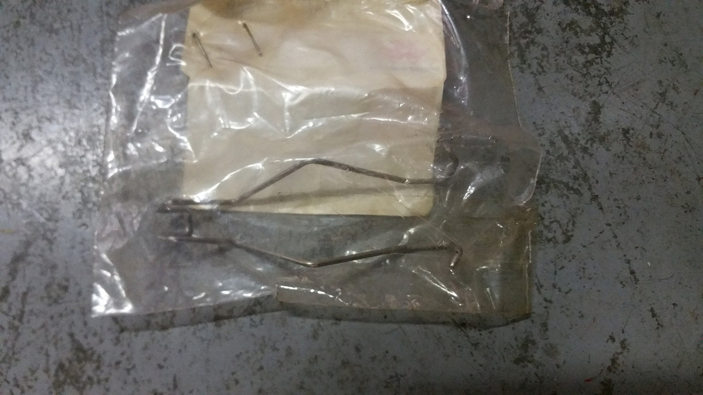 0013878U1 - Massey Ferguson - Clip